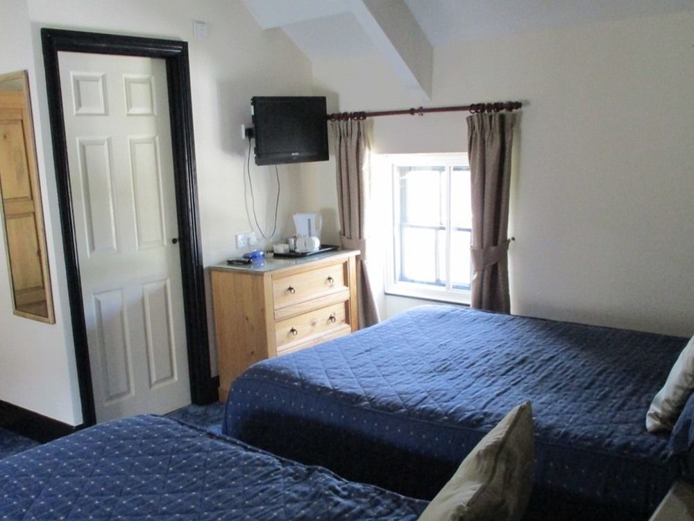 The County Hotel Haverfordwest Exterior photo